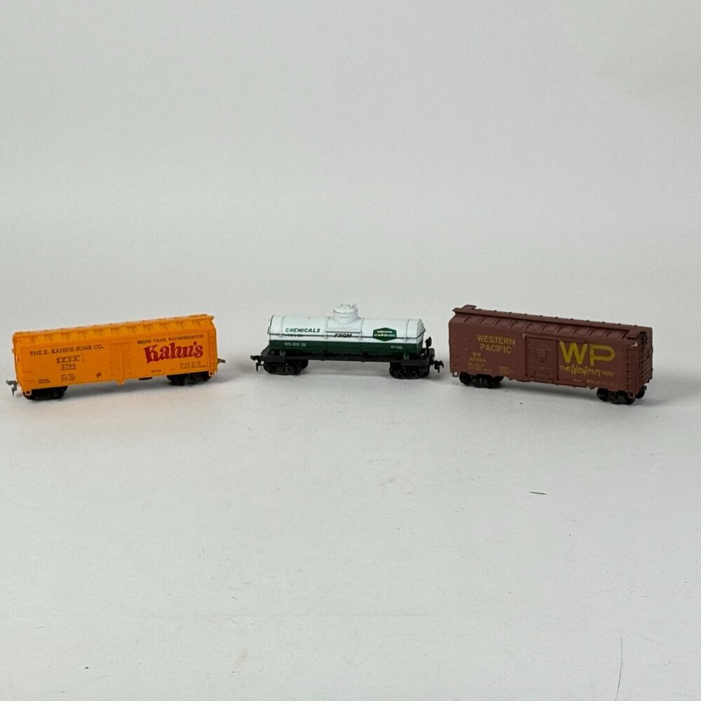 HO Scale Vintage Model Train Cars Kahn’s Refrigerator Union Carbide Tank Western